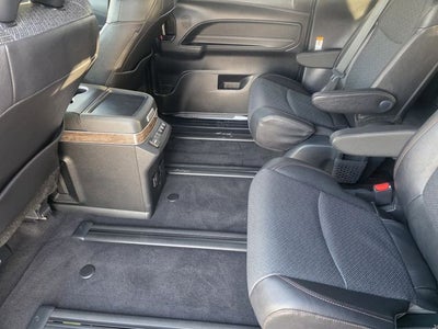 2025 Toyota Sienna Platinum 7 Passenger