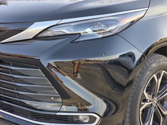 2025 Toyota Sienna Platinum 7 Passenger