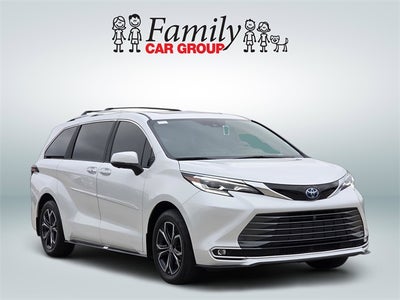 2025 Toyota Sienna Platinum 7 Passenger