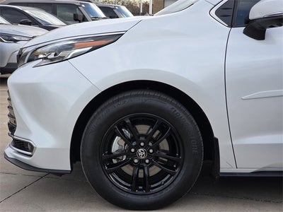 2025 Toyota Sienna Platinum 7 Passenger