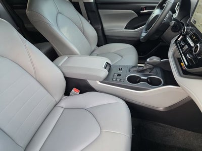 2026 Toyota Highlander Hybrid XLE