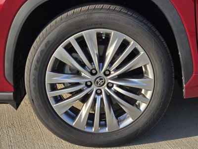 2023 Toyota Highlander Platinum