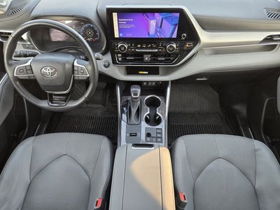 2023 Toyota Highlander Platinum