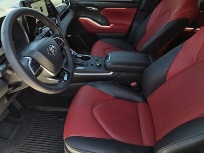2025 Toyota Highlander XSE
