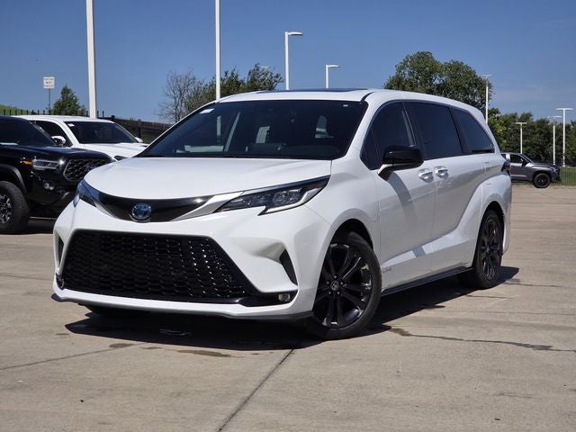 2021 Toyota Sienna XSE 7 Passenger