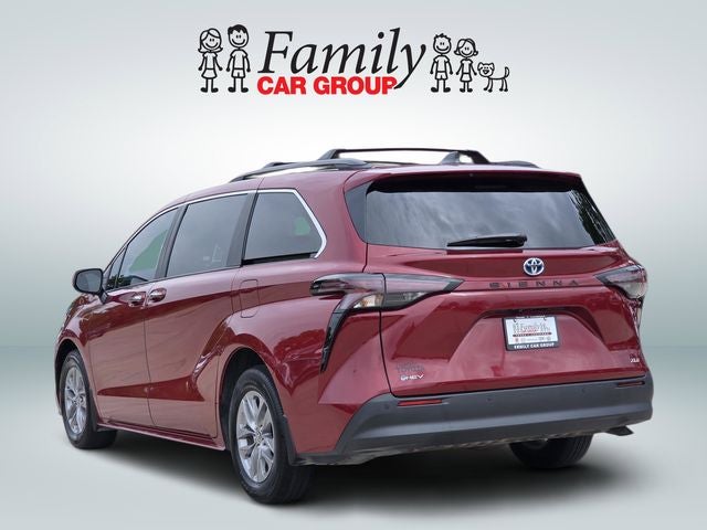 2025 Toyota Sienna XLE 8 Passenger
