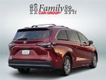 2025 Toyota Sienna XLE 8 Passenger
