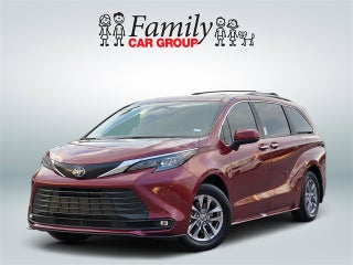 2025 Toyota Sienna XLE 8 Passenger
