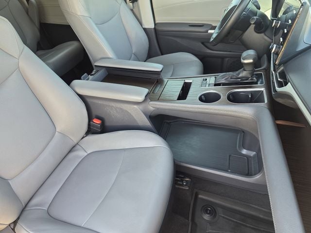 2022 Toyota Sienna XLE 7 Passenger