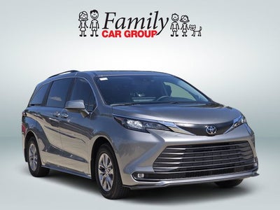 2026 Toyota Sienna XLE 8 Passenger