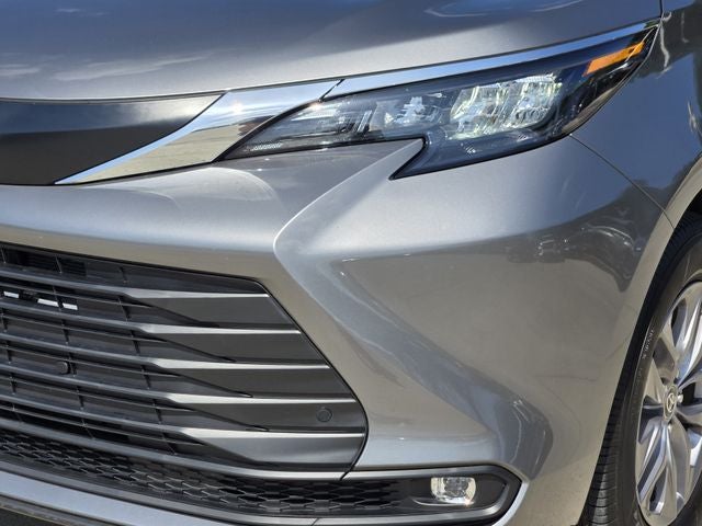 2026 Toyota Sienna XLE 8 Passenger