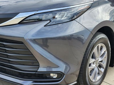 2025 Toyota Sienna XLE 8 Passenger