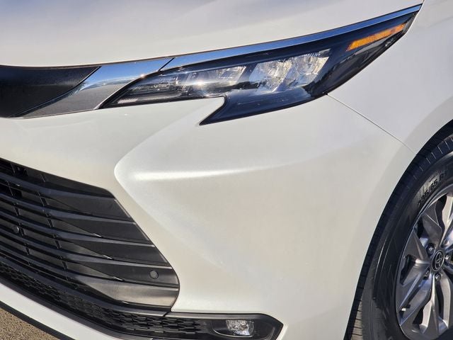 2025 Toyota Sienna XLE 8 Passenger