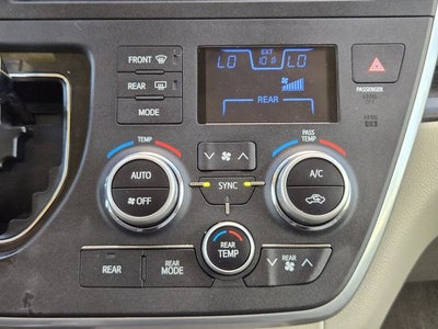 2017 Toyota Sienna XLE 8 Passenger