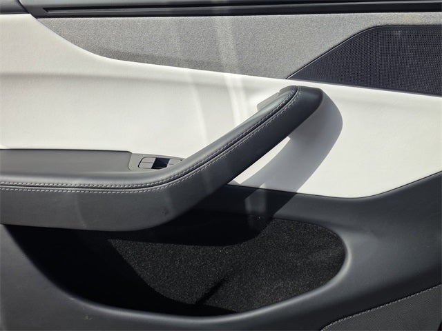 2026 Tesla Model Y Premium