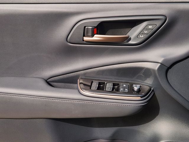 2025 Toyota Crown Platinum