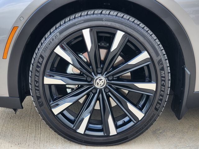 2025 Toyota Crown Platinum