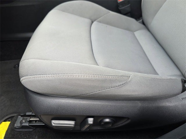 2023 Toyota Venza LE