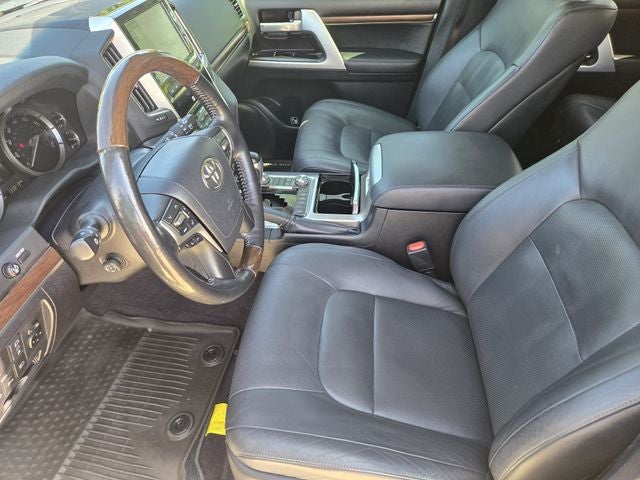 2018 Toyota Land Cruiser Base