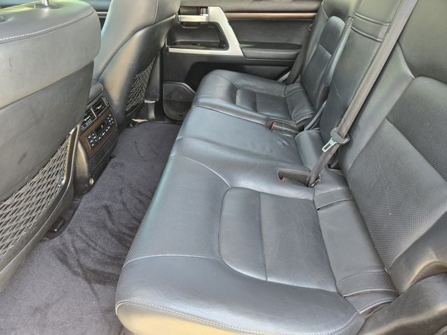 2018 Toyota Land Cruiser Base