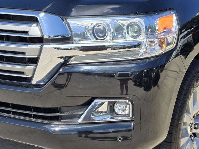 2018 Toyota Land Cruiser Base