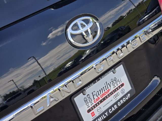 2018 Toyota Land Cruiser Base
