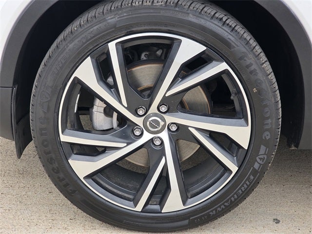 2020 Volvo XC40 R-Design