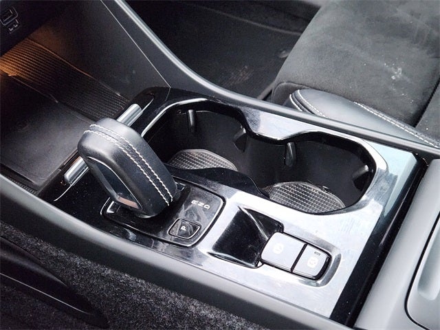 2020 Volvo XC40 R-Design