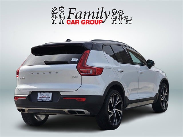 2020 Volvo XC40 R-Design