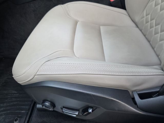 2025 Volvo XC90 B5 Core 2025.5
