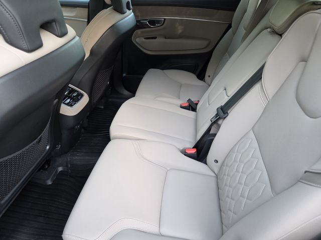 2025 Volvo XC90 B5 Core 2025.5