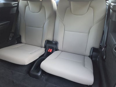 2025 Volvo XC90 B5 Core 2025.5