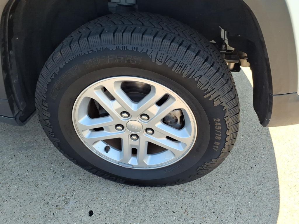 2023 Jeep Grand Cherokee Laredo