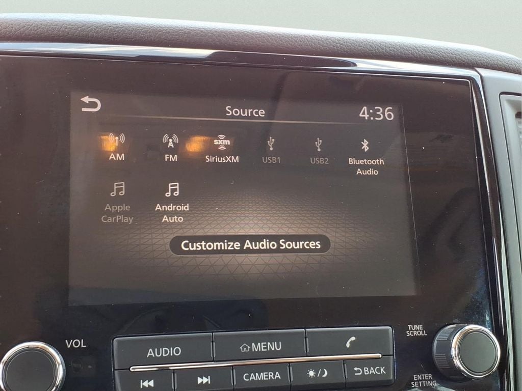 2023 Nissan Titan SV
