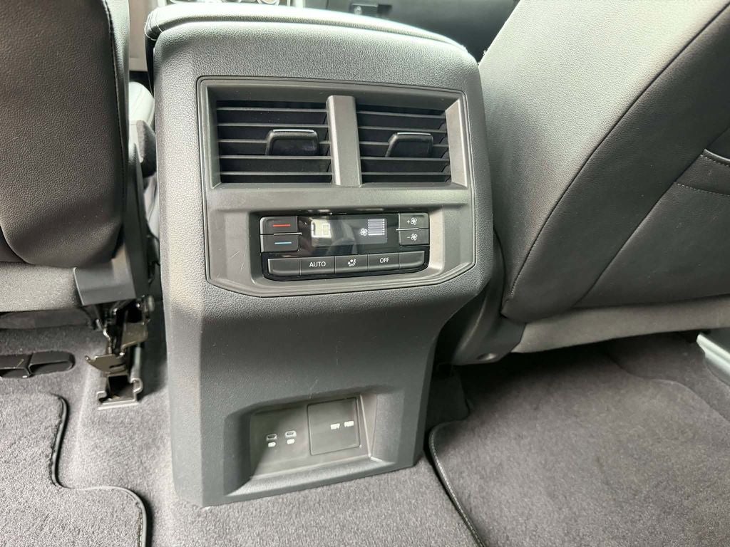 2023 Volkswagen Atlas 2.0T SE w/Technology