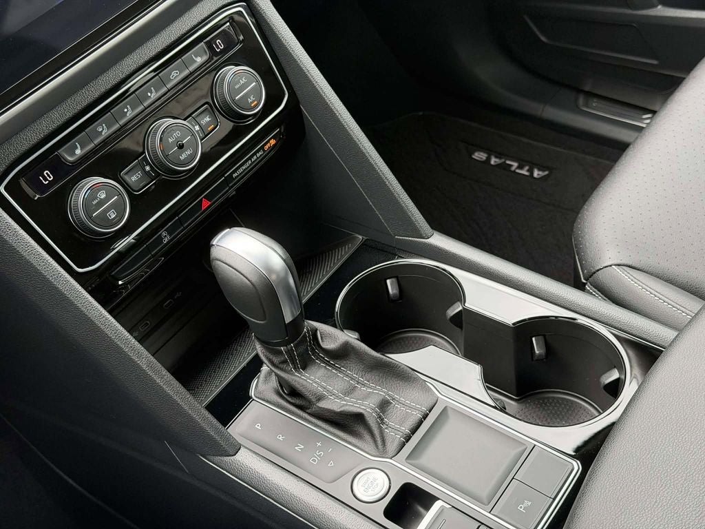 2023 Volkswagen Atlas 2.0T SE w/Technology