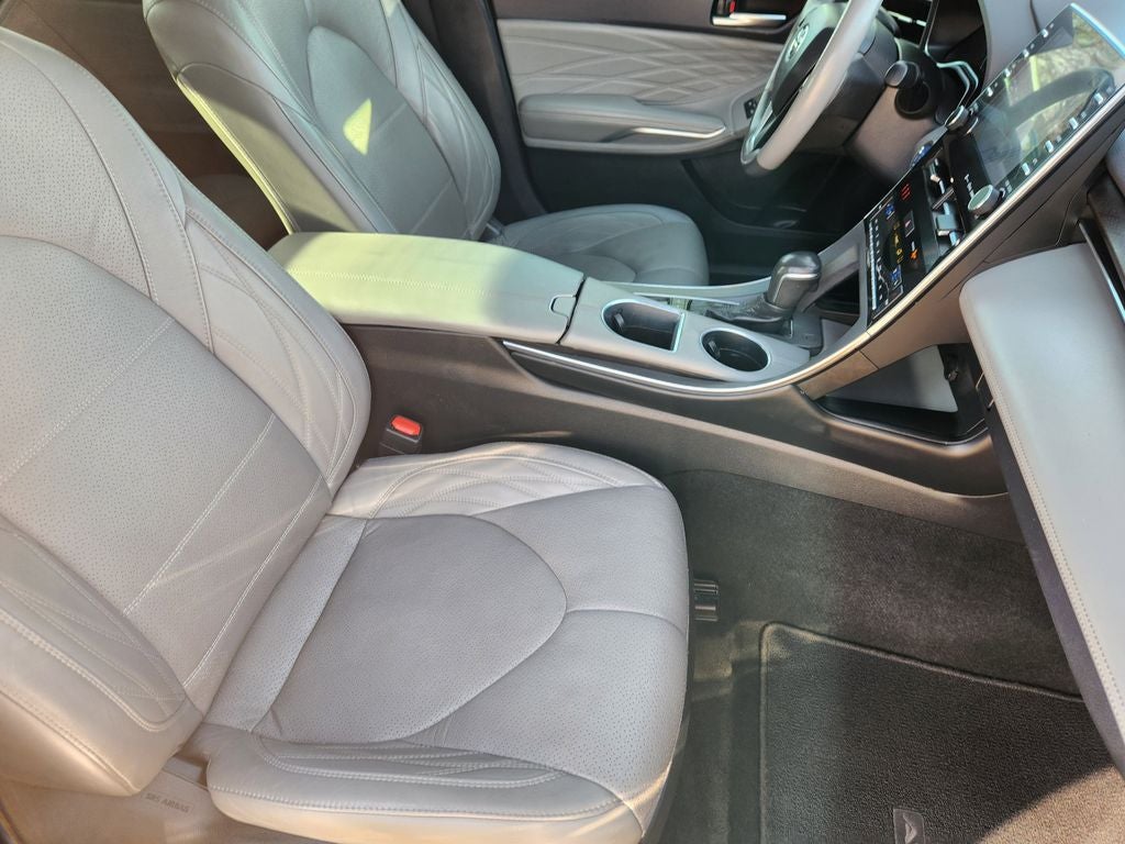 2021 Toyota Avalon Hybrid Limited