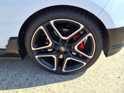 2022 Hyundai Veloster N Base