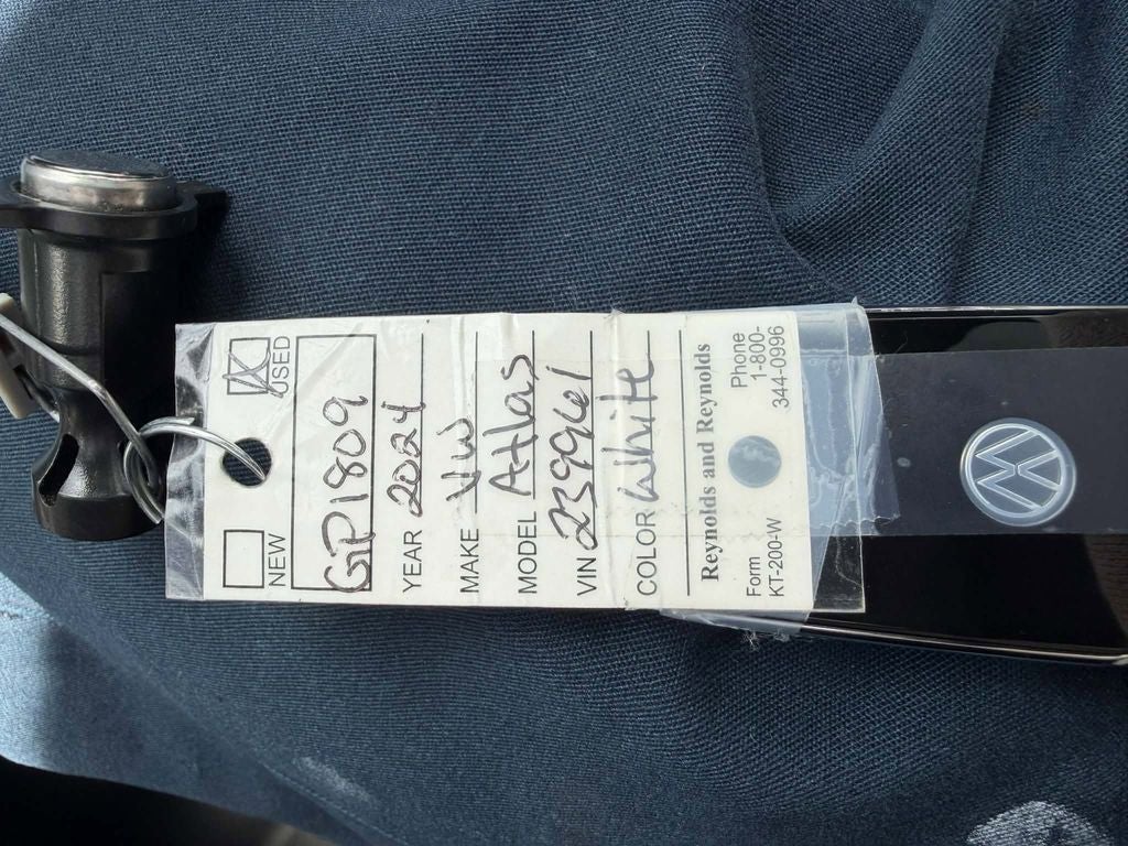 2024 Volkswagen Atlas Cross Sport 2.0T SEL R-Line