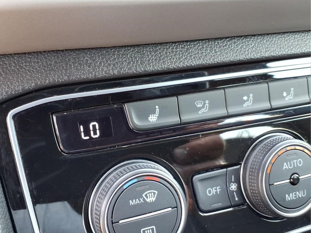 2023 Volkswagen Atlas Cross Sport 2.0T SE w/Technology