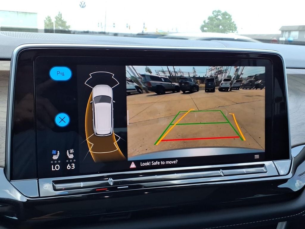 2025 Volkswagen Atlas 2.0T SE w/Technology