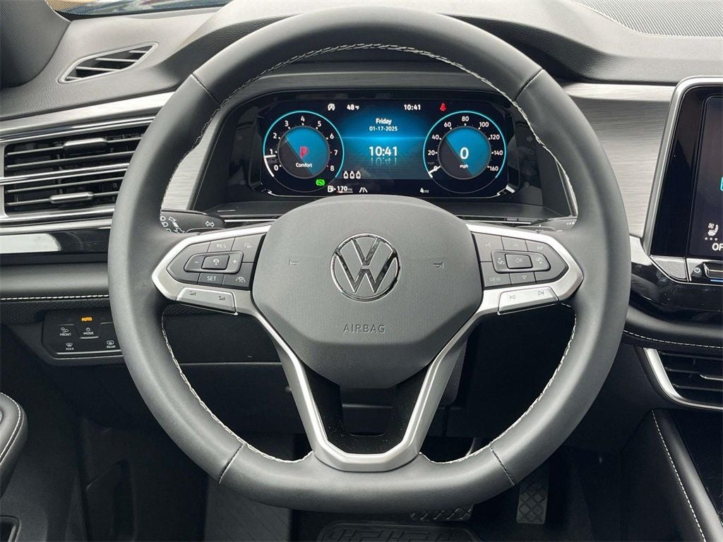 2025 Volkswagen Atlas Cross Sport 2.0T SE w/Technology