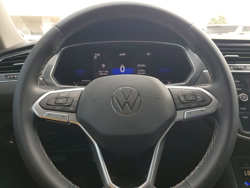 2023 Volkswagen Tiguan 2.0T SE