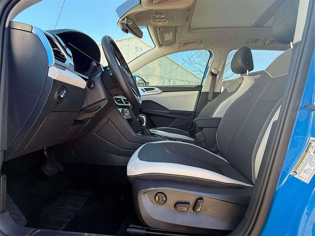 2025 Volkswagen Taos 1.5T SE