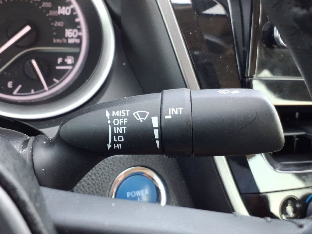 2021 Toyota Camry Hybrid XLE