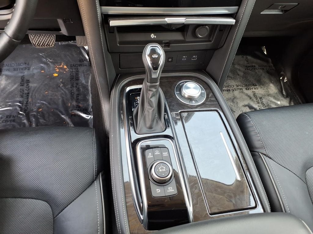 2024 INFINITI QX80 LUXE