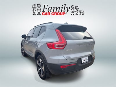 2024 Volvo XC40 B5 Plus Dark Theme