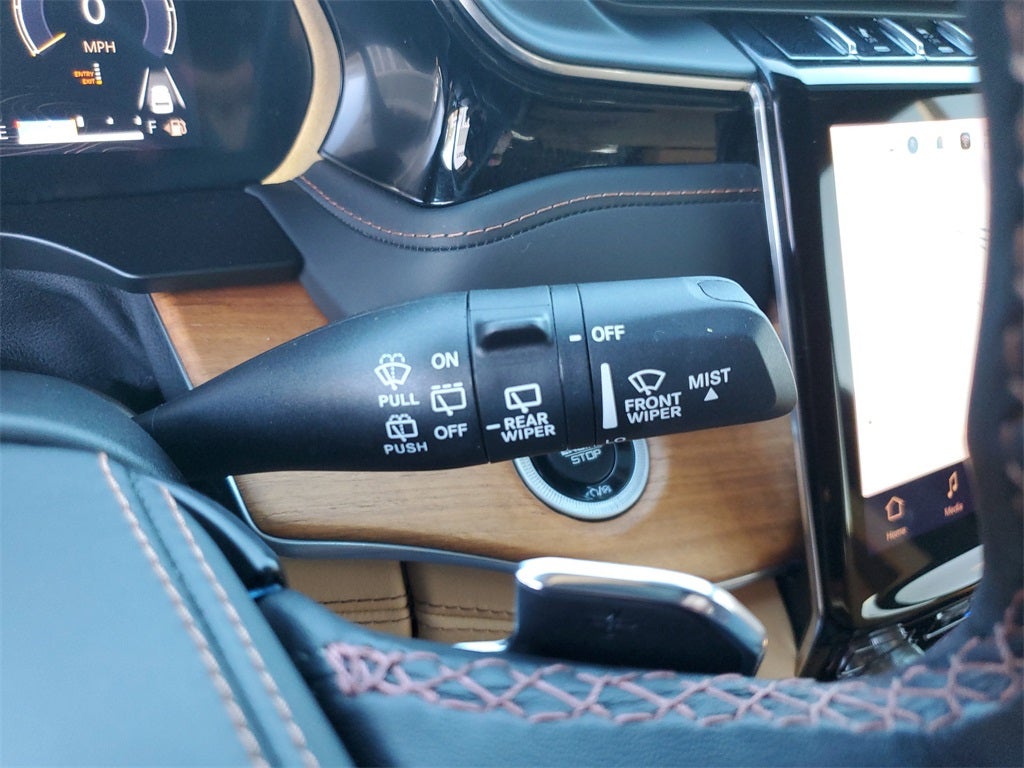 2023 Jeep Grand Cherokee L Summit