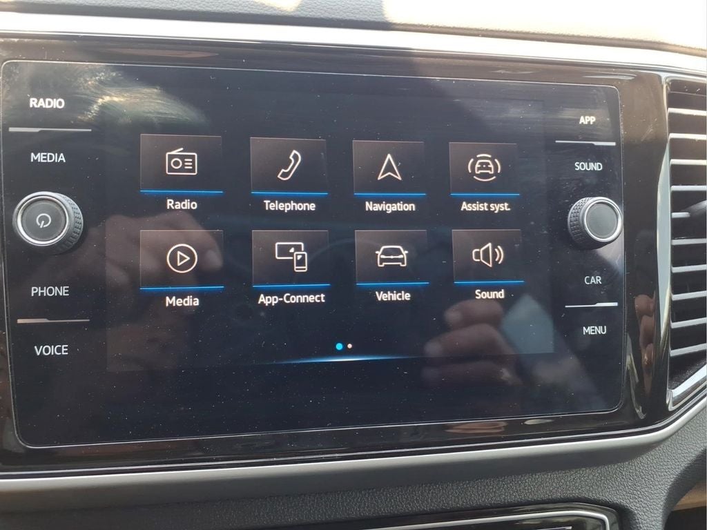 2023 Volkswagen Atlas 3.6L V6 SE w/Technology