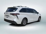 2025 Toyota Sienna XLE 8 Passenger
